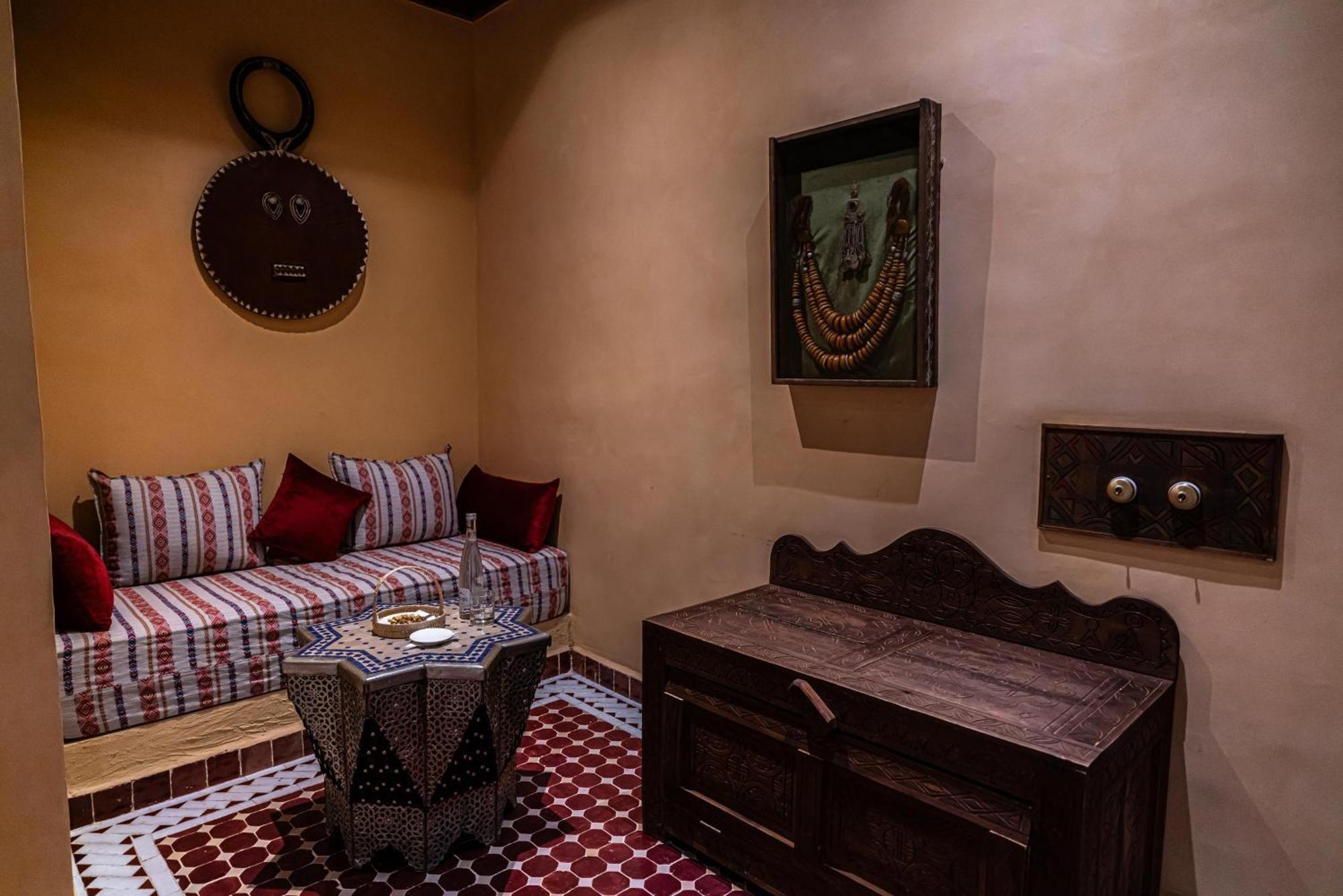 Hotel Riad Xaluca Мерзуга Экстерьер фото
